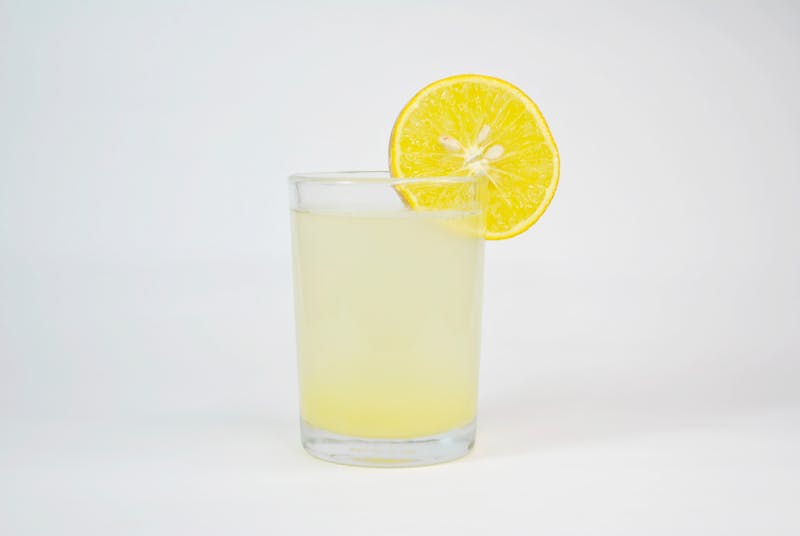 Housemade Lemonade fresh squeezed with lemon slices